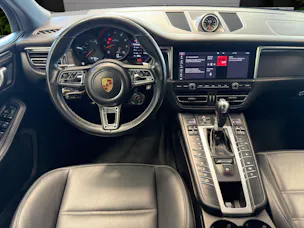 PORSCHE Macan GTS