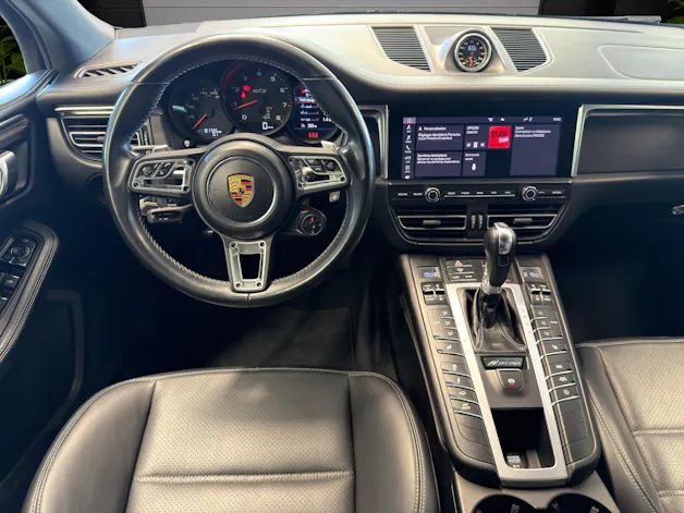 PORSCHE Macan GTS