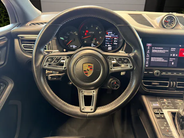 PORSCHE Macan GTS