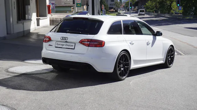 AUDI RS4 Avant 4.2 FSI V8 quattro S-tronic
