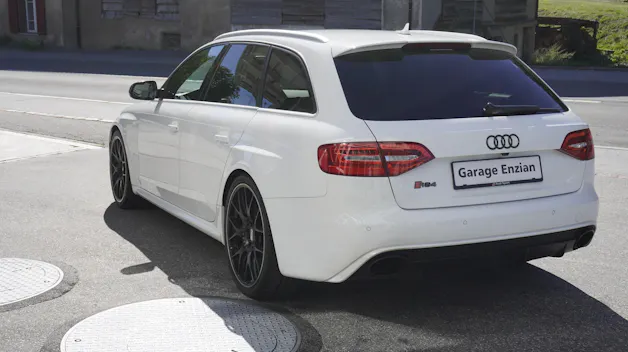 AUDI RS4 Avant 4.2 FSI V8 quattro S-tronic