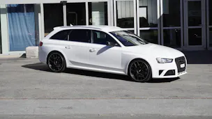 AUDI RS4 Avant 4.2 FSI V8 quattro S-tronic