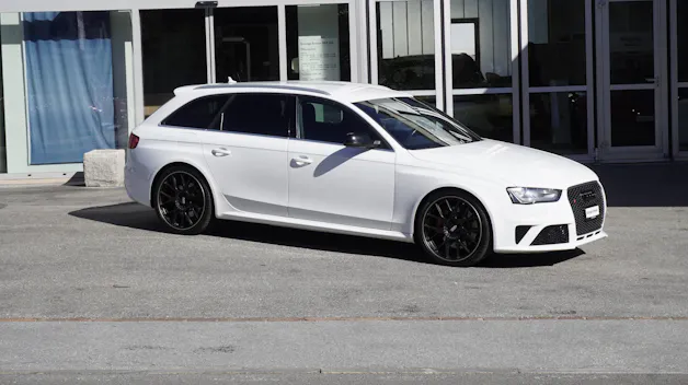 AUDI RS4 Avant 4.2 FSI V8 quattro S-tronic