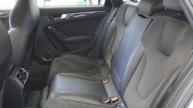AUDI RS4 Avant 4.2 FSI V8 quattro S-tronic