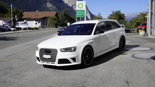AUDI RS4 Avant 4.2 FSI V8 quattro S-tronic