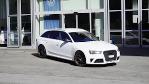 AUDI RS4 Avant 4.2 FSI V8 quattro S-tronic
