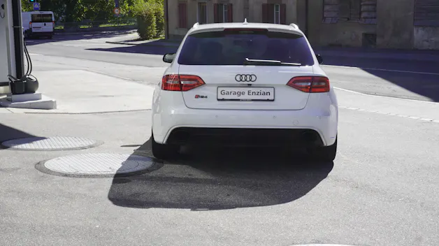 AUDI RS4 Avant 4.2 FSI V8 quattro S-tronic