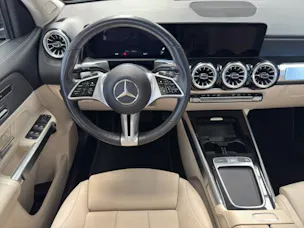MERCEDES-BENZ GLB 200 7G-Tronic