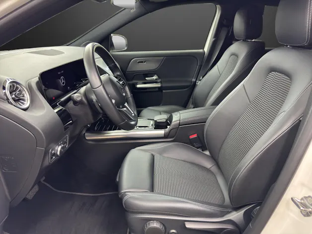 MERCEDES-BENZ GLA 200 4MProgressive 8G