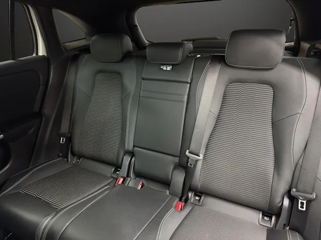 MERCEDES-BENZ GLA 200 4MProgressive 8G
