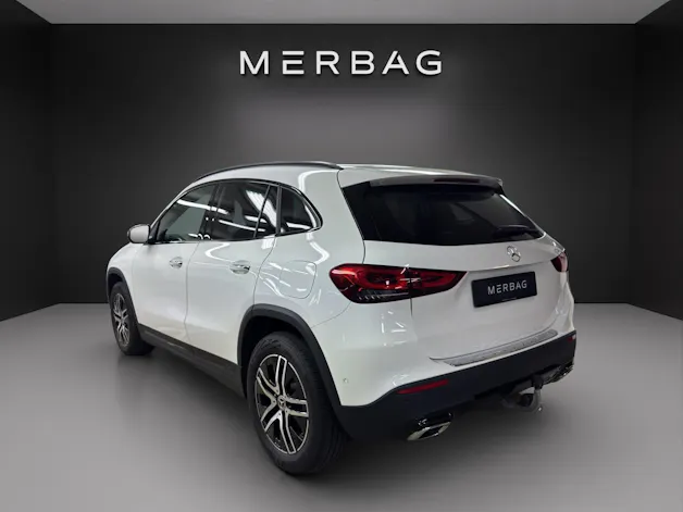 MERCEDES-BENZ GLA 200 4MProgressive 8G