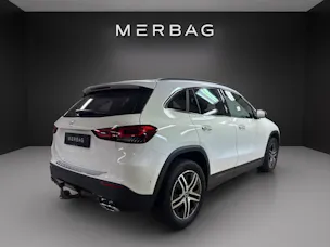 MERCEDES-BENZ GLA 200 4MProgressive 8G