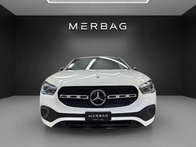MERCEDES-BENZ GLA 200 4MProgressive 8G