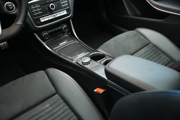 MERCEDES-BENZ A 250 AMG Line 7G-DCT *A45 Optik* *CH-Fahrzeug*