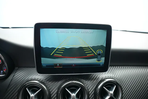 MERCEDES-BENZ A 250 AMG Line 7G-DCT *A45 Optik* *CH-Fahrzeug*