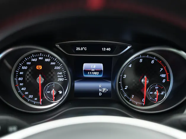 MERCEDES-BENZ A 250 AMG Line 7G-DCT *A45 Optik* *CH-Fahrzeug*