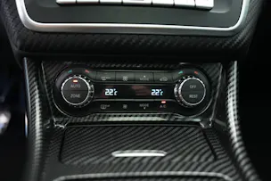 MERCEDES-BENZ A 250 AMG Line 7G-DCT *A45 Optik* *CH-Fahrzeug*
