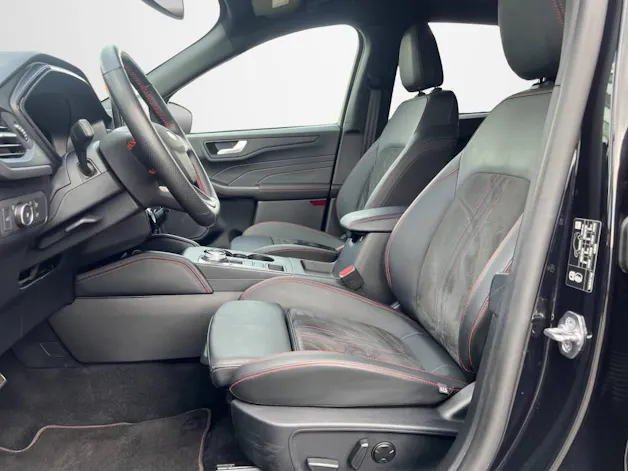 FORD Kuga 2.5 Hybrid ST-Line X 4x4