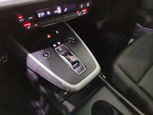 AUDI Q4 e-tron 50 quattro