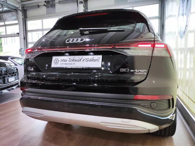 AUDI Q4 e-tron 50 quattro