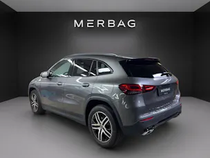 MERCEDES-BENZ GLA 250e Progressive 8G-D