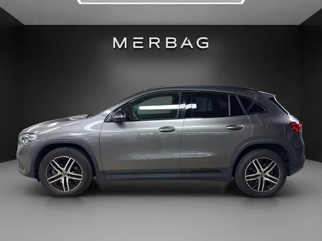 MERCEDES-BENZ GLA 250e Progressive 8G-D
