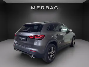 MERCEDES-BENZ GLA 250e Progressive 8G-D