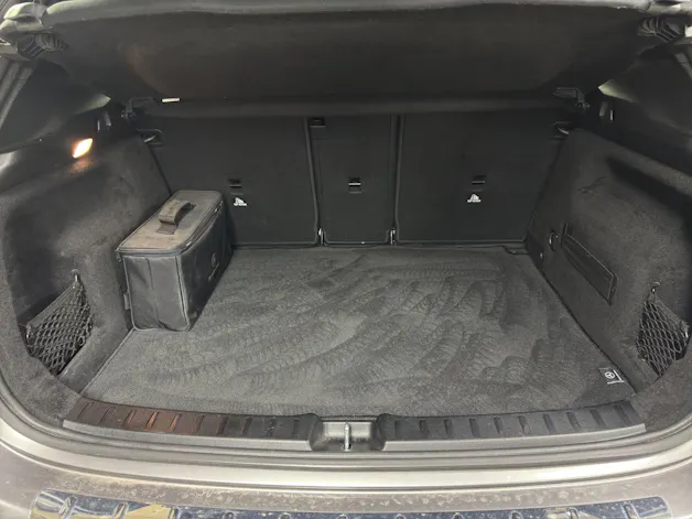 MERCEDES-BENZ GLA 250e Progressive 8G-D