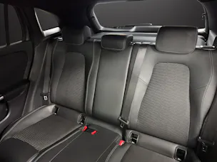 MERCEDES-BENZ GLA 250e Progressive 8G-D