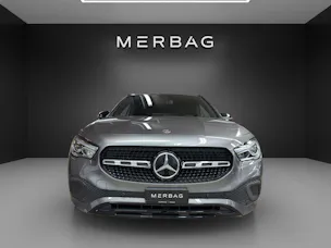 MERCEDES-BENZ GLA 250e Progressive 8G-D
