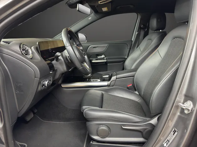 MERCEDES-BENZ GLA 250e Progressive 8G-D
