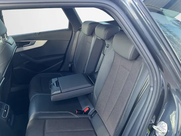 AUDI A4 Avant 2.0 40 TDI Advanced quattro S-T