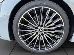 MERCEDES-BENZ C 220 d T 4 Matic