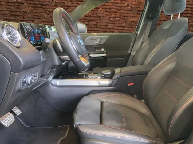 MERCEDES-BENZ EQB 350 AMG Line 4Matic