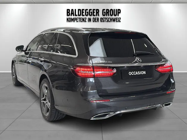 MERCEDES-BENZ E 300 de T 4Matic AMG Line 9G-Tronic