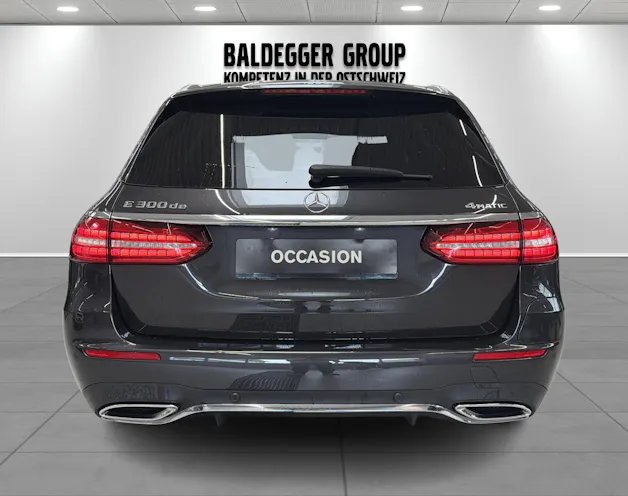 MERCEDES-BENZ E 300 de T 4Matic AMG Line 9G-Tronic