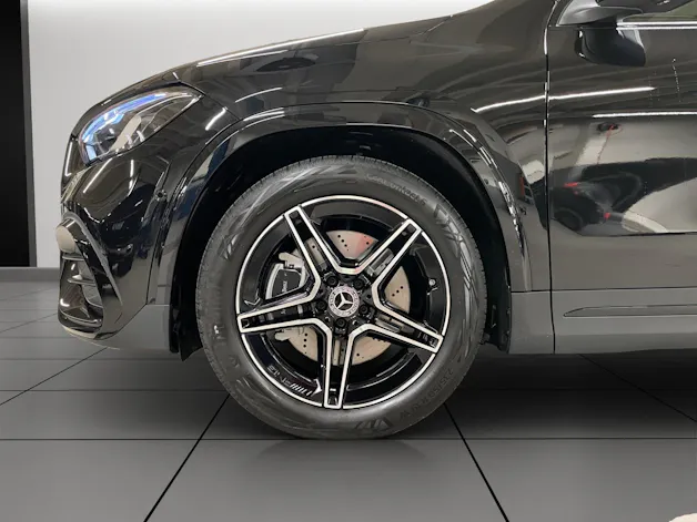 MERCEDES-BENZ GLA 250 4Matic 8G-DCT Swiss Star