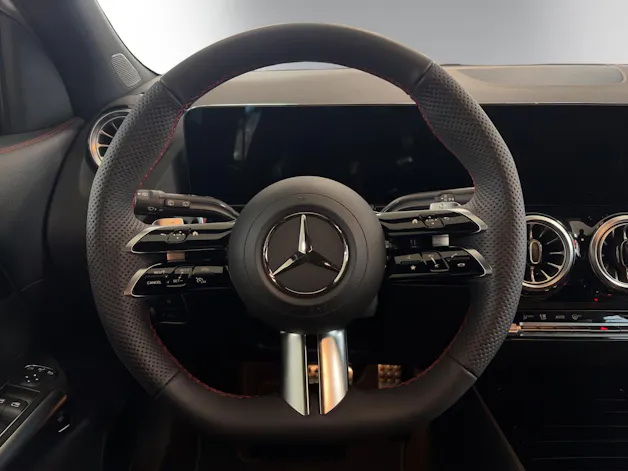 MERCEDES-BENZ GLA 220 4Matic 8G-DCT