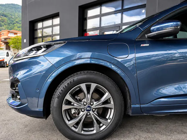 FORD Kuga 2.5 PHEV ST-Line 2WD