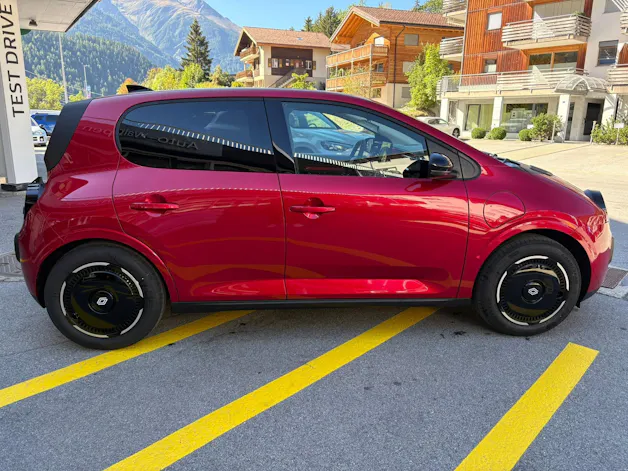 RENAULT Twingo E-Tech 27kWh Techno