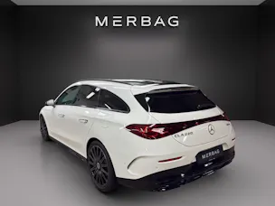 MERCEDES-BENZ CLA Shooting Brake 220 4Matic 8G-DCT