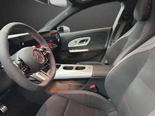 MERCEDES-BENZ CLA Shooting Brake 220 4Matic 8G-DCT
