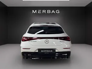 MERCEDES-BENZ CLA Shooting Brake 220 4Matic 8G-DCT
