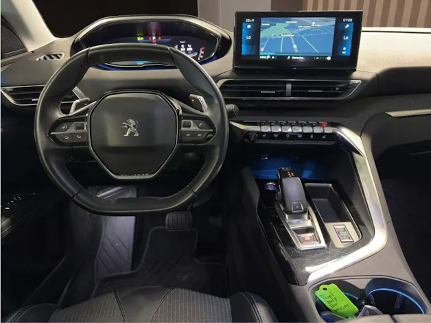 PEUGEOT 3008 1.2 PureTech Allure Pack EAT8