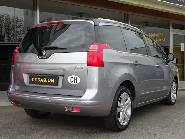 PEUGEOT 5008 2.0 HDI Allure