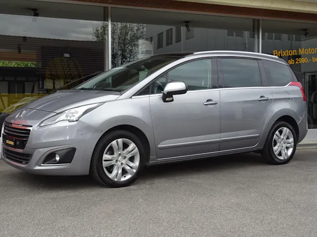 PEUGEOT 5008 2.0 HDI Allure