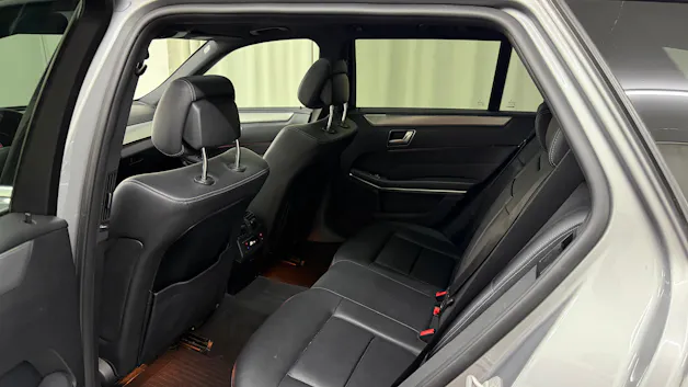 MERCEDES-BENZ E 220 CDI Avantgarde 7G-Tronic