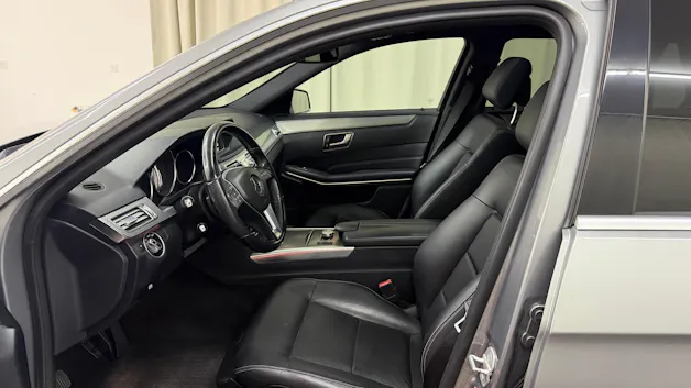 MERCEDES-BENZ E 220 CDI Avantgarde 7G-Tronic
