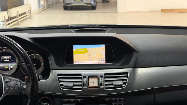MERCEDES-BENZ E 220 CDI Avantgarde 7G-Tronic