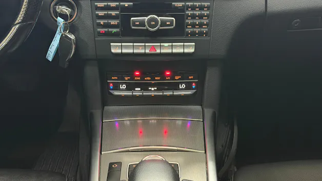 MERCEDES-BENZ E 220 CDI Avantgarde 7G-Tronic